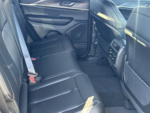 New 2025 Jeep Grand Cherokee Limited image 15