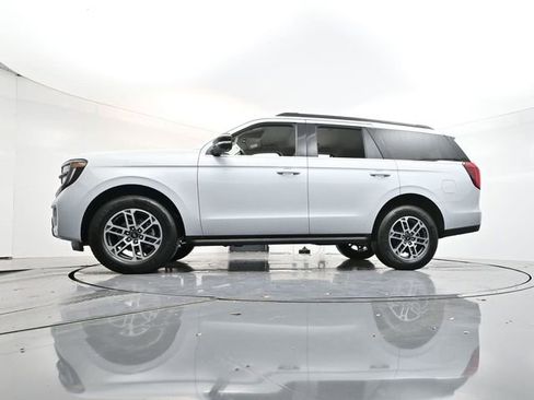 New 2026 Ford Expedition Active RWD image 32