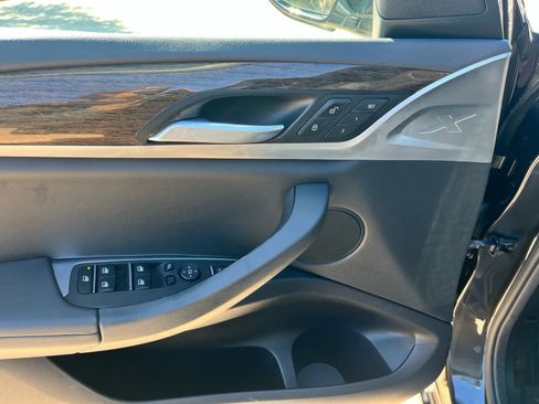 Used 2018 BMW X3 xDrive30i image 12