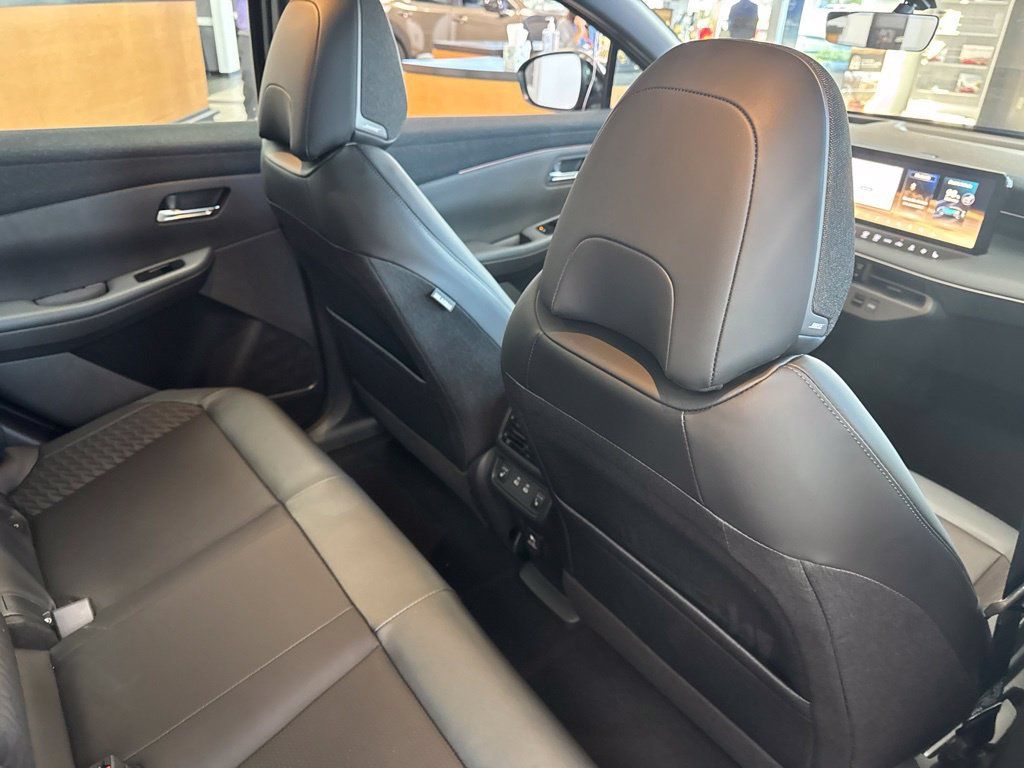 New 2026 Nissan Leaf Platinum+ FWD image 21