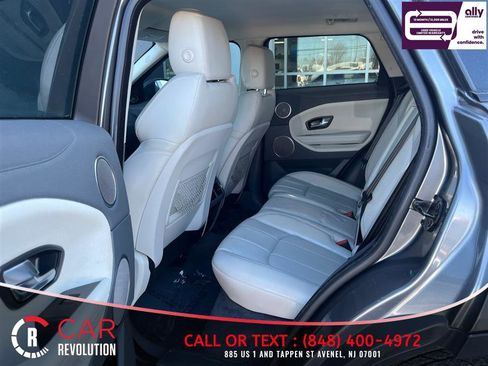 Used 2019 Land Rover Range Rover Evoque SE Premium AWD/4WD image 30