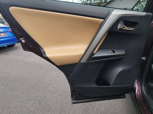 Used 2018 Toyota RAV4 XLE AWD/4WD image 23