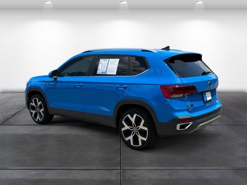 Used 2022 Volkswagen Taos SEL AWD/4WD image 3