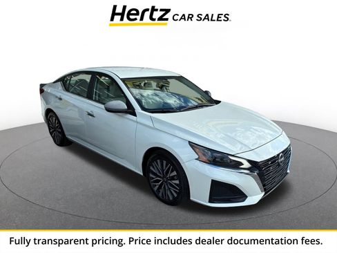 Used 2025 Nissan Altima 2.5 SV FWD image 1