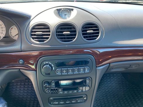 Used 2000 Chrysler 300M FWD image 25