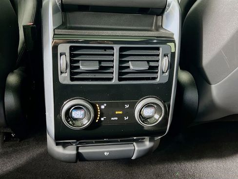 Used 2022 Land Rover Range Rover Sport SVR AWD/4WD image 26