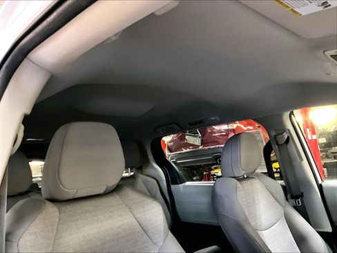 Used 2024 Toyota Sienna LE image 23