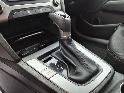 Used 2018 Hyundai Elantra SEL FWD image 30