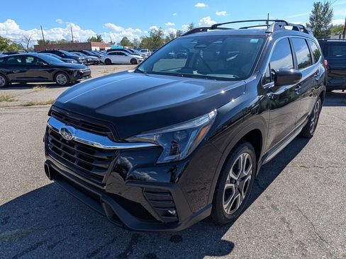 New 2025 Subaru Ascent Limited image 9