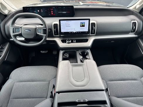 Used 2025 Ford Expedition Max Active image 27