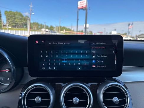 Used 2022 Mercedes-Benz GLC 300 image 25