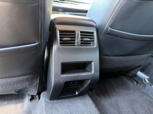 Used 2024 Mitsubishi Outlander SE AWD/4WD image 22