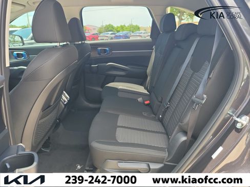 New 2026 Kia Sorento LX FWD image 11