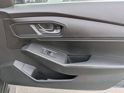 Used 2025 Honda Accord SE image 32