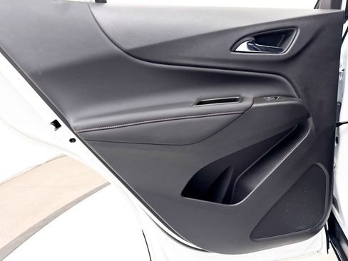 Used 2024 Chevrolet Equinox RS FWD image 31