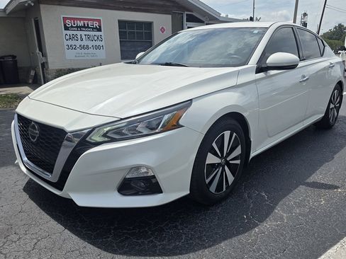 Used 2019 Nissan Altima 2.5 SV FWD image 2