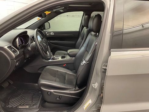 Used 2020 Jeep Grand Cherokee Altitude RWD image 20