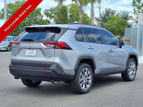 Used 2023 Toyota RAV4 XLE Premium FWD image 7