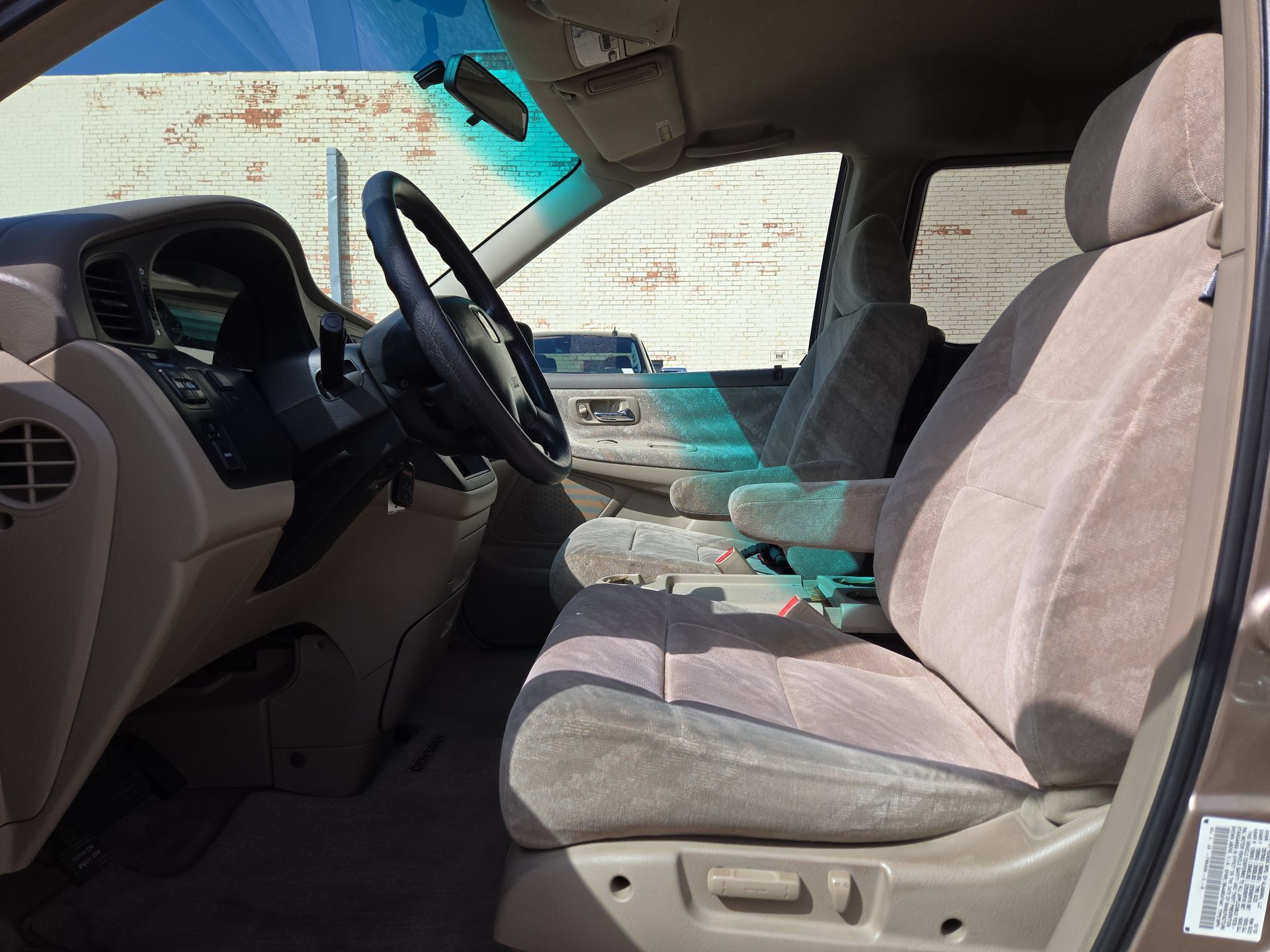 Used 2004 Honda Odyssey EX image 16