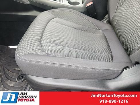 Used 2024 Subaru Crosstrek 2.0i Premium image 27