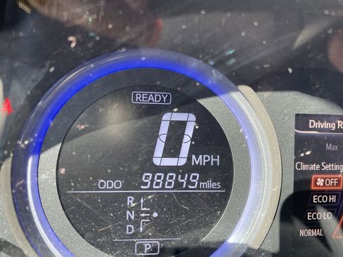 Used 2012 Toyota RAV4 EV image 10