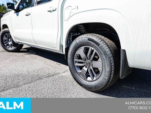 Certified 2025 Nissan Frontier SV w/ SV Convenience Package RWD image 16