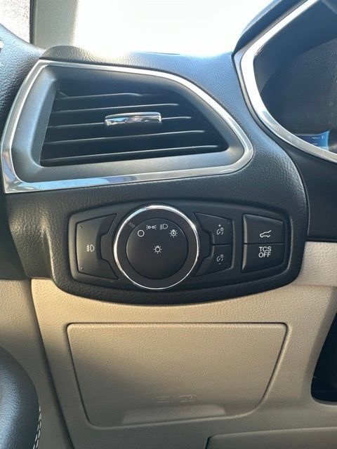 Used 2021 Ford Edge Titanium AWD/4WD image 31