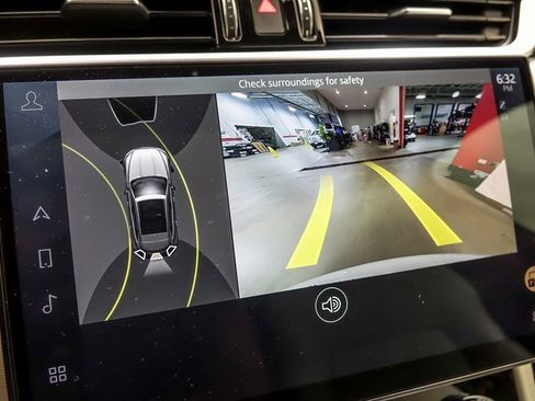 Used 2025 Jaguar F-PACE R-Dynamic S image 21