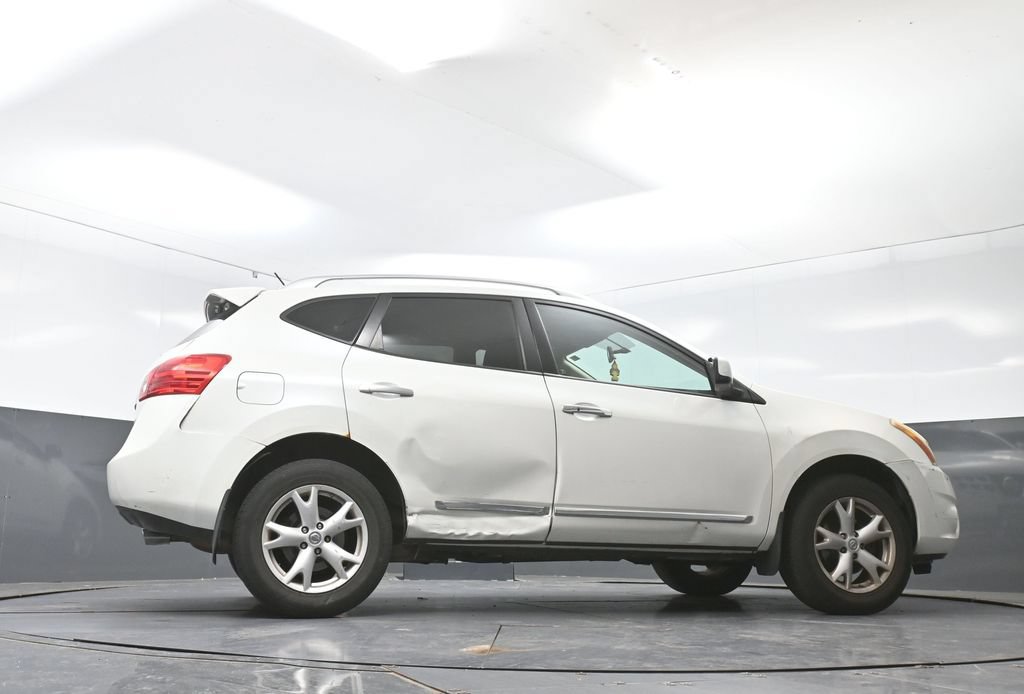 Used 2011 Nissan Rogue SV w/ Premium Pkg FWD image 22