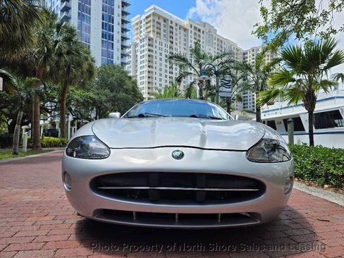 Used 2005 Jaguar XK8 Convertible RWD image 10
