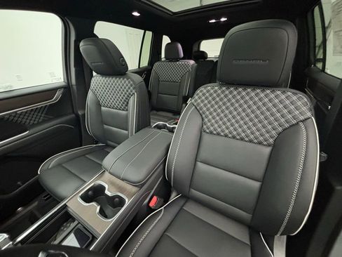New 2026 GMC Acadia Denali w/ Super Cruise Package image 24