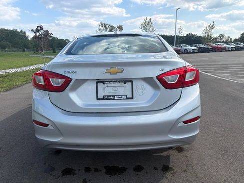 Used 2017 Chevrolet Cruze LT FWD image 8