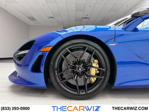 Used 2024 McLaren 750S Spider image 10