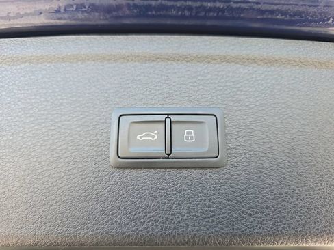 Used 2018 Audi Q5 2.0T Premium Plus w/ Premium Plus Package AWD/4WD image 11