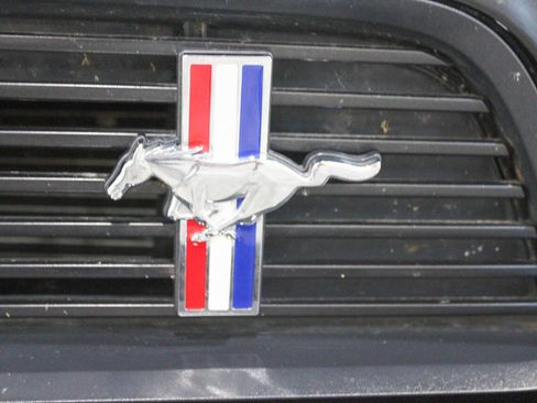 Used 2012 Ford Mustang GT Premium image 31