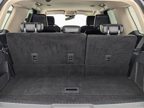 Certified 2024 Ford Expedition XLT image 8