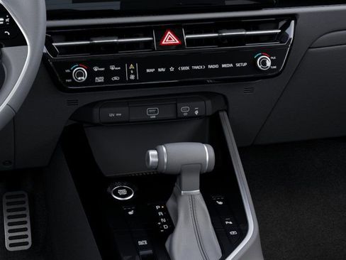 New 2025 Kia Niro EX Touring image 23