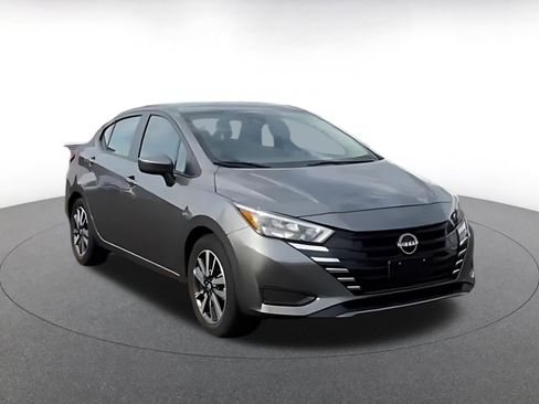 Used 2025 Nissan Versa SV FWD image 3