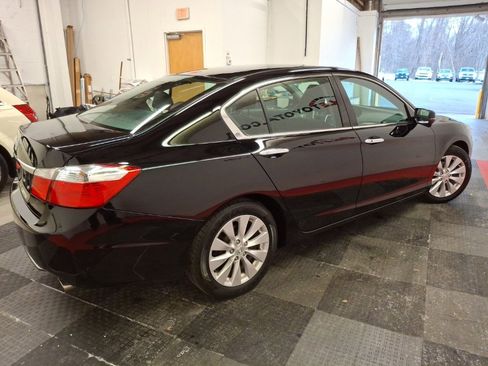 Used 2015 Honda Accord EX image 10