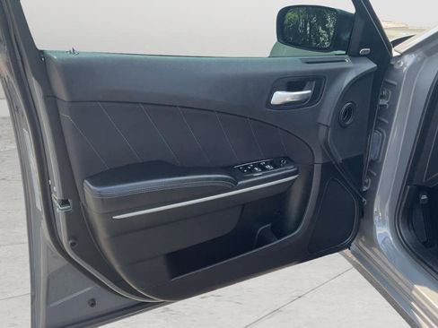 Used 2023 Dodge Charger SXT RWD image 11