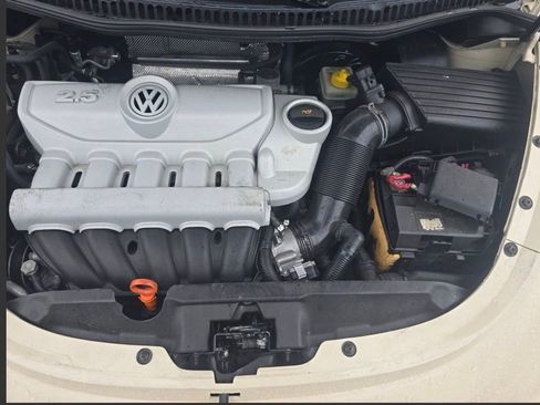 Used 2006 Volkswagen Beetle Coupe w/ Package 1 FWD image 5
