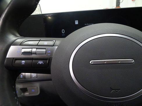 Used 2024 Hyundai Kona Limited image 27