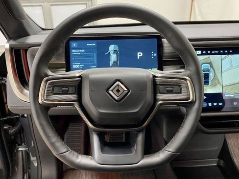 Used 2025 Rivian R1S Adventure AWD/4WD image 20