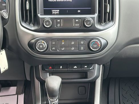 Used 2022 Chevrolet Colorado LT w/ LT Convenience Package image 19
