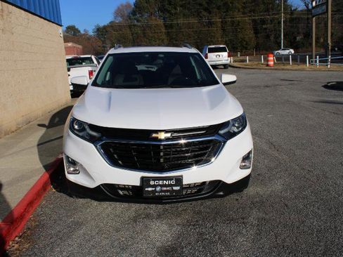 Used 2019 Chevrolet Equinox LT w/ Sun & Navigation Package image 2