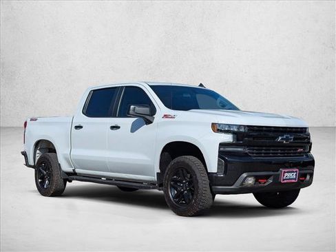Used 2021 Chevrolet Silverado 1500 LT Trail Boss w/ Convenience Package II AWD/4WD image 3