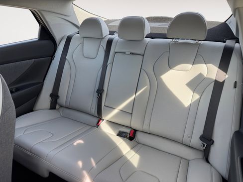 New 2026 Hyundai Elantra Limited FWD image 13