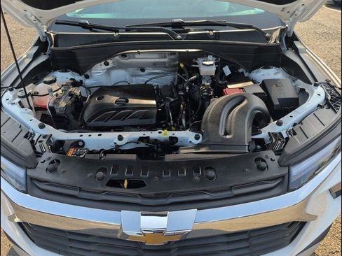 Used 2025 Chevrolet TrailBlazer LT w/ Driver Confidence Package image 20