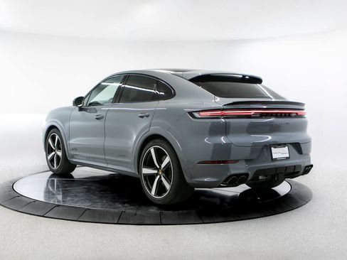 New 2026 Porsche Cayenne GTS AWD/4WD image 3