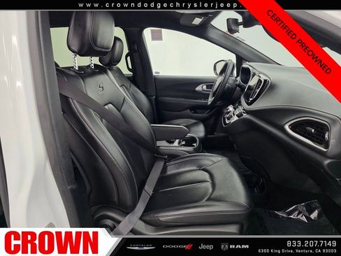 Certified 2024 Chrysler Pacifica Select image 12